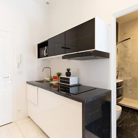 Pelige 5 Yourhosthelper *