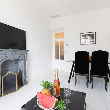 Pelige 5 Yourhosthelper Lägenhet *