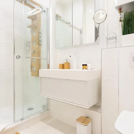 Pelige 5 Yourhosthelper *