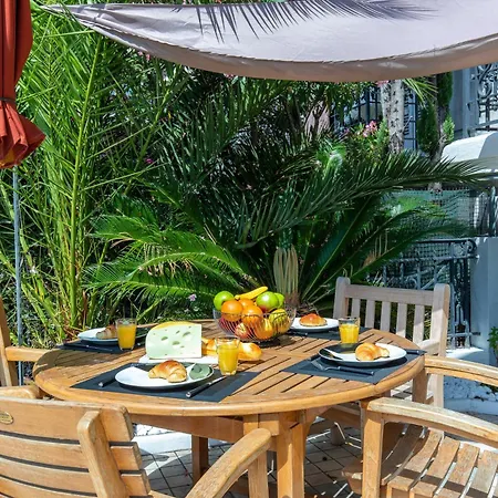 Pelige 5 Yourhosthelper