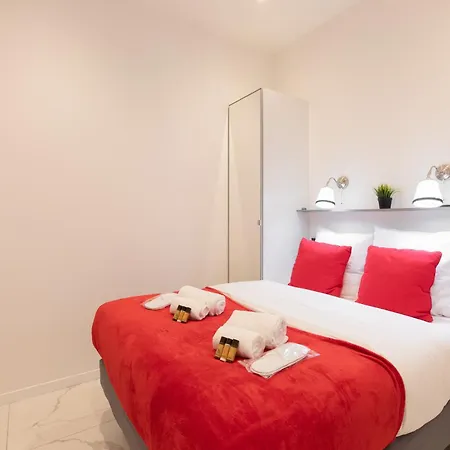 Pelige 5 Yourhosthelper *