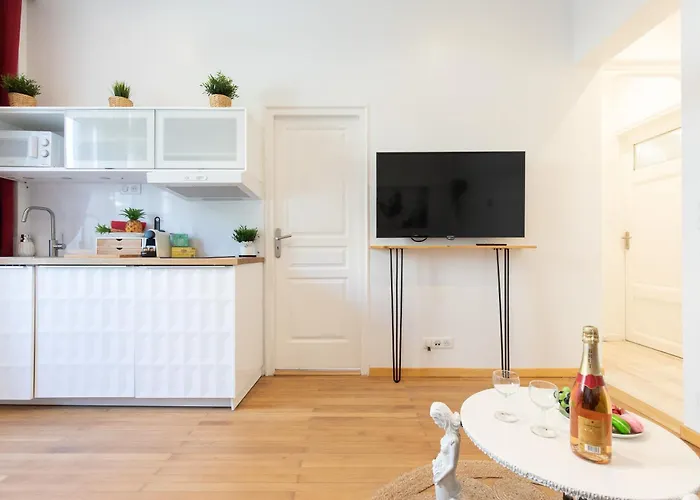 Pelige 5 Yourhosthelper * كان