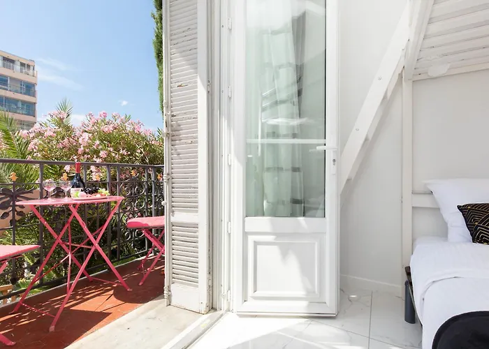 Pelige 5 Yourhosthelper קאן