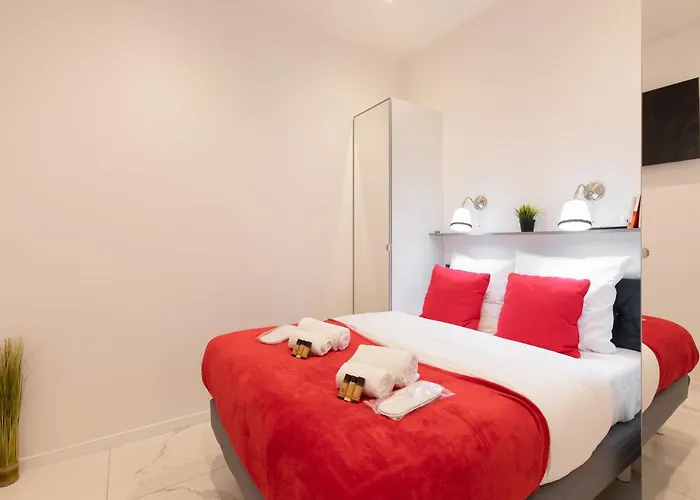 Pelige 5 Yourhosthelper *